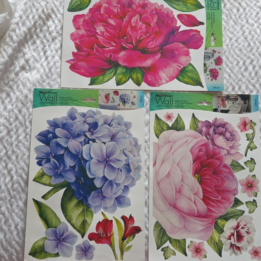 (3) Main Street Wall Creations Floral Wall Decals in Pink and Blue. NWT